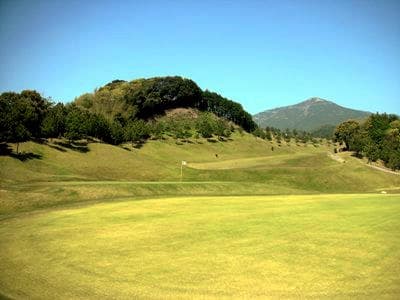 ＮＩＮＥ　ＳＴＯＮＥ　ＧＯＬＦ　ＣＬＵＢ（旧：天山カントリークラブ　北コース）