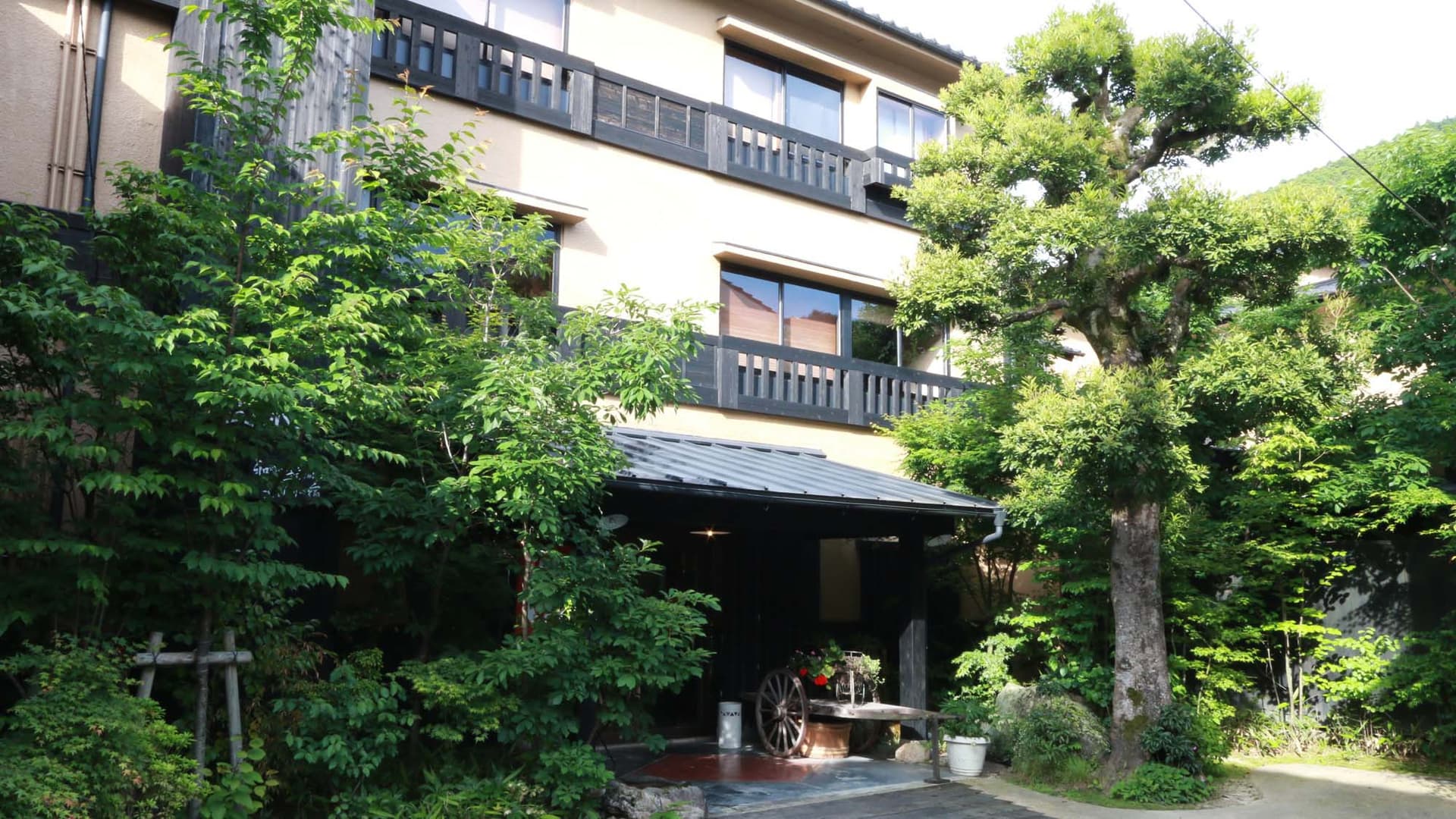 古湯温泉　山水　－　ｓａｎｓｕｉ　－（旧：３種の貸切湯　山水　－　ｓａｎｓｕｉ　－）