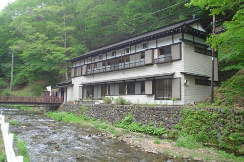 白根温泉　加羅倉舘（からくらかん）