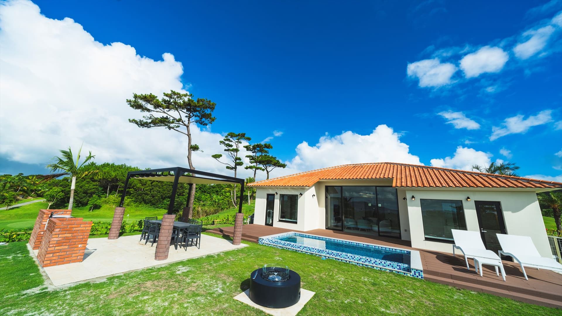 KANEHIDE GOLF&HOTEL RESORTS(かねひで喜瀬カントリークラブ)