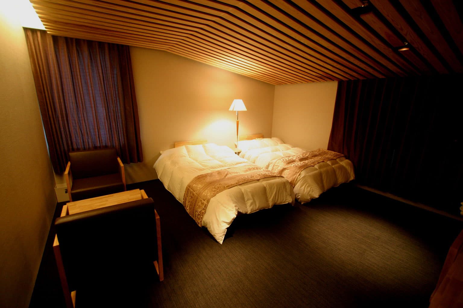 雲の上のホテル別館・マルシェユスハラ 2