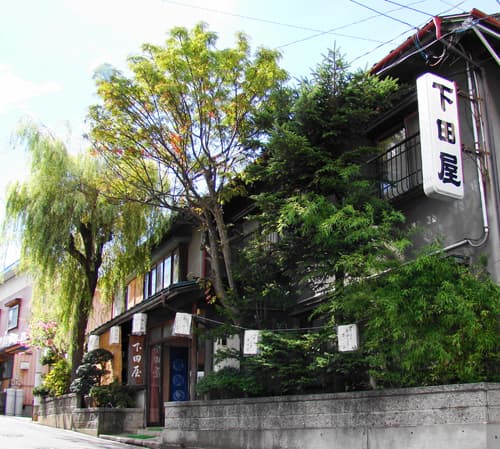 湯田中温泉　閑静な宿　下田屋