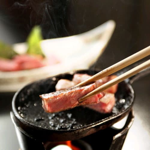 猿ヶ京温泉　山と湖の絶景に浮かぶ宿　料理旅館　樋口 2