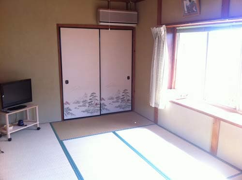 日間賀島　民宿　明石 2