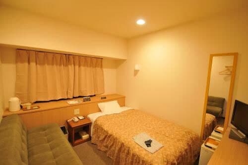 広島駅前ユニバーサルホテル新幹線口右 2