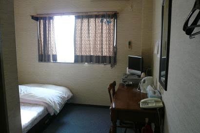 ビジネスホテル小町 2