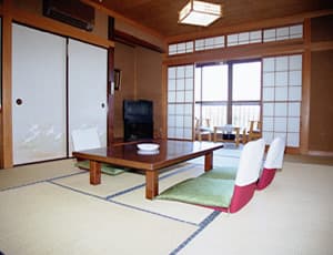 割烹旅館　まるなか 2