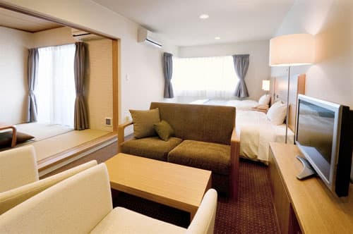 ウィスタリアンライフクラブ鳥羽 2