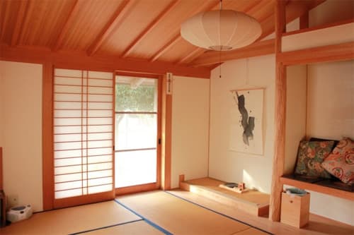 川辺のコテージ 2