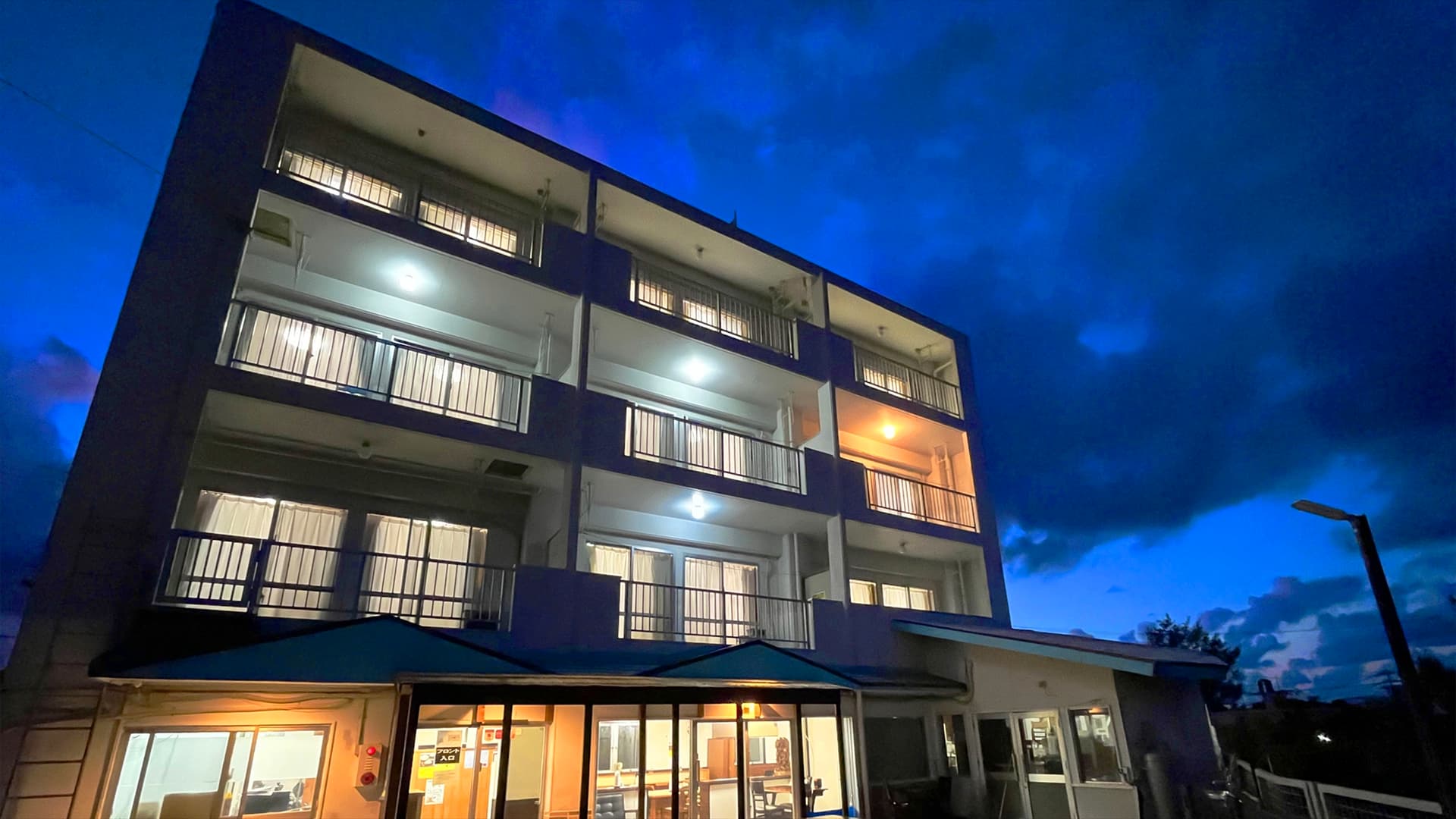 クリスタルイン恩納