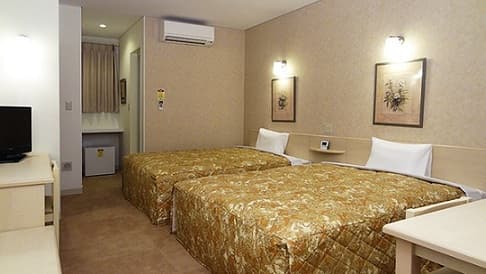 ファミリーロッジ旅籠屋・鳴門駅前店 2