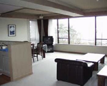 ファーストポリス山中湖 2