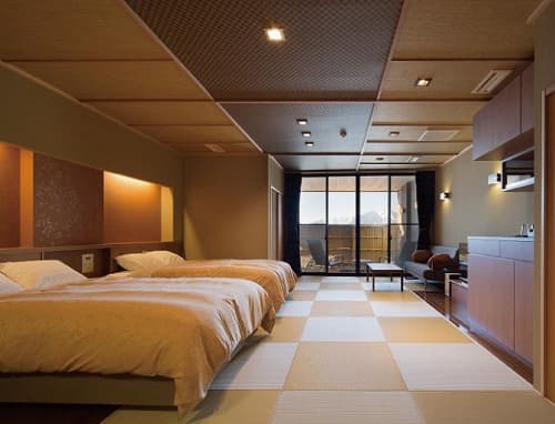 天然温泉露天風呂全室完備　満天の宿 2