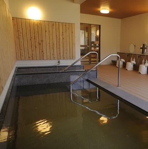 占冠　湯の沢温泉　森の四季 2