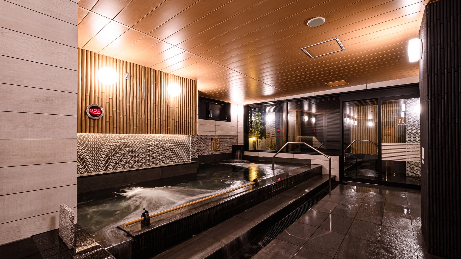 アパホテル〈札幌大通駅前南〉 2