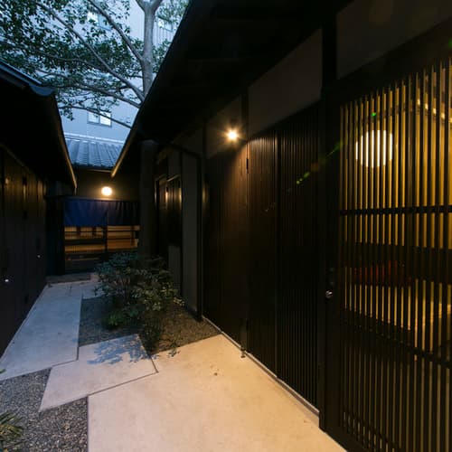 京一軒町家　さと居　大宮五条　青柿（ＳＥＩＳＨＩ）