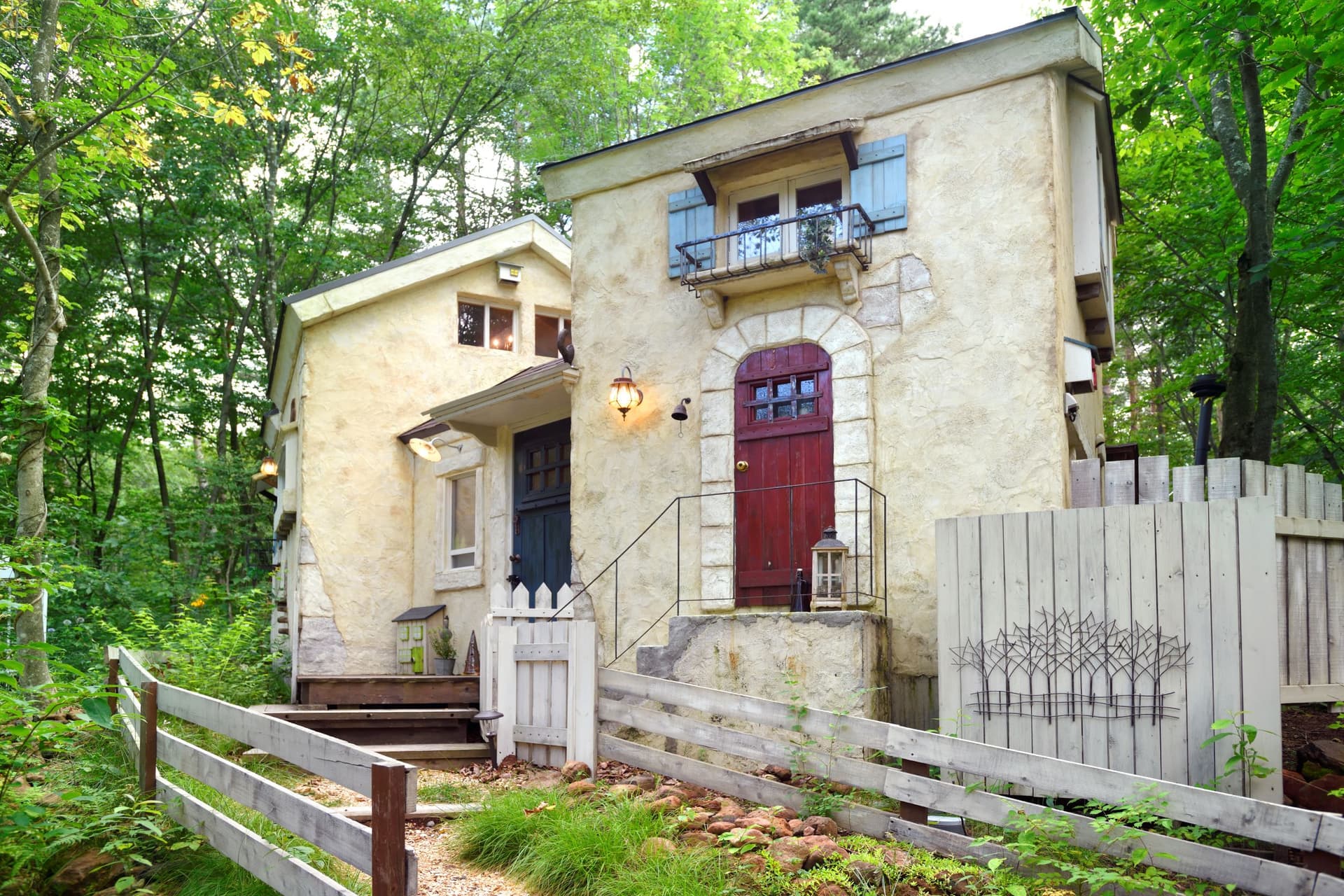 森のDIYコテージ つくつく村