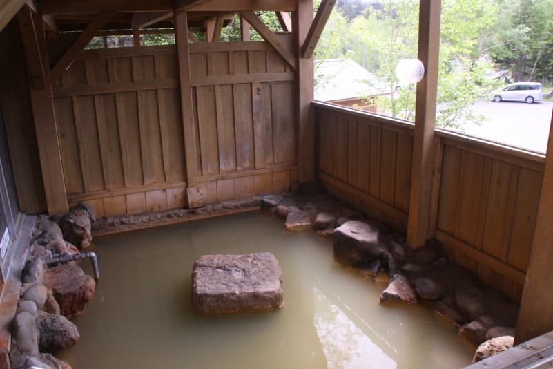 温泉ゲストハウス、美瑛白金の湯 2