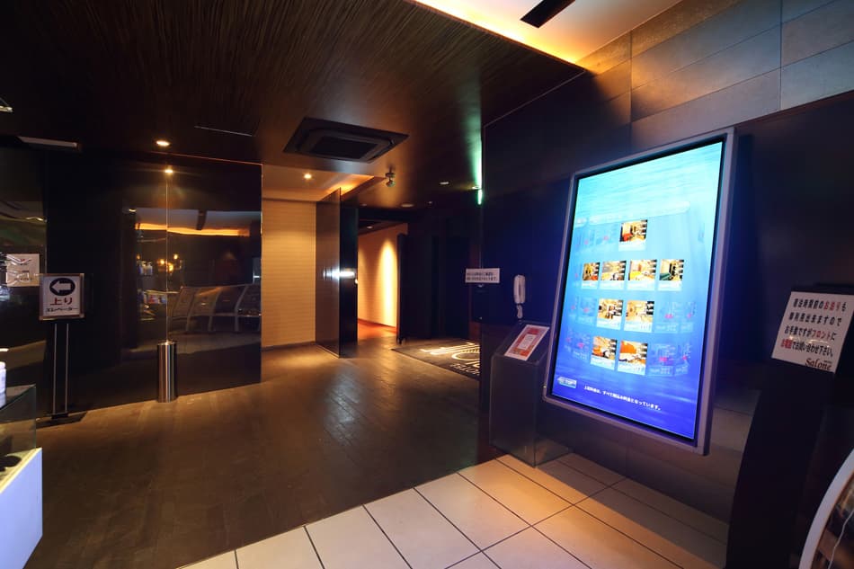 ＨＯＴＥＬ　Ｓａｌｏｎｅ【大人専用１８禁・ハピホテ提携】 2