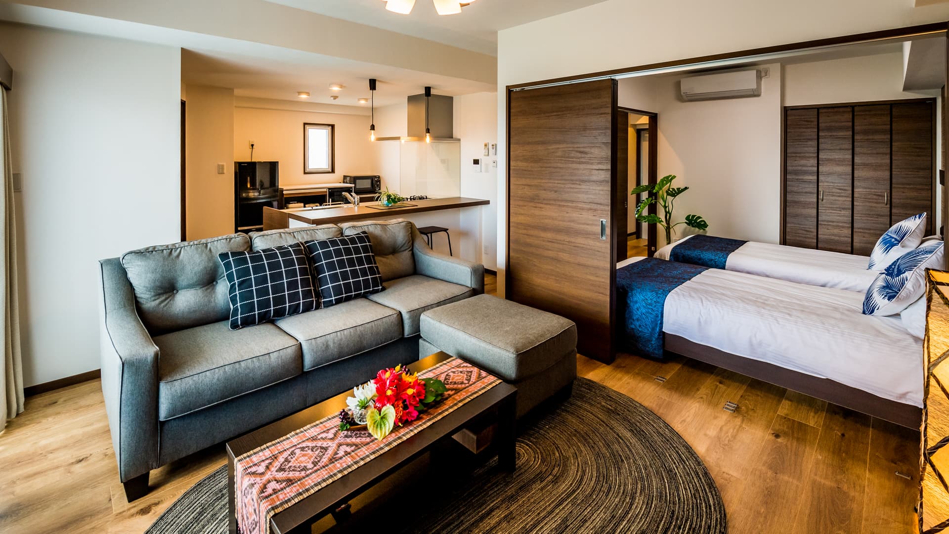 ザ・サンセットビレッジ沖縄北谷 2