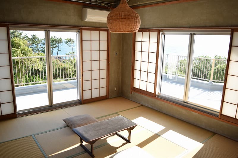 ＧＵＥＳＴＨＯＵＳＥ　ＣＯＭＥＴ 2