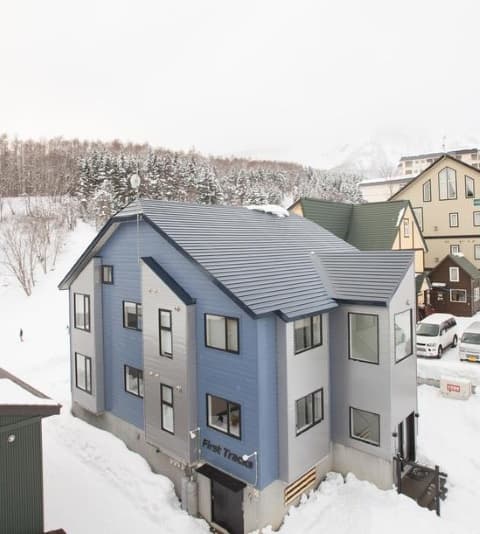 H2 Life Resorts ファーストトラックス