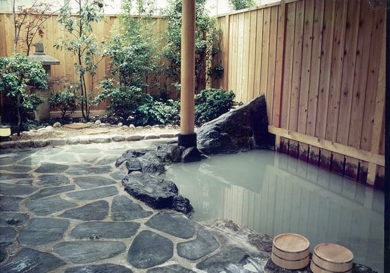 箱根温泉　湯宿山の省 2