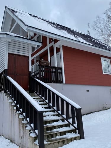 キュートな赤いロッジＫＡＭＭＡ　＾