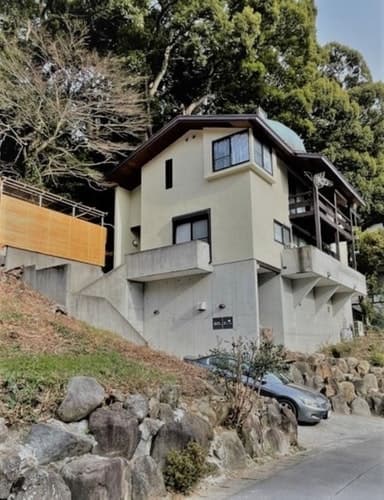 【1日1組限】定来宮駅5分(車)あたみ梅園の近くに位置します★木々に囲まれたプライベート空間★ ^