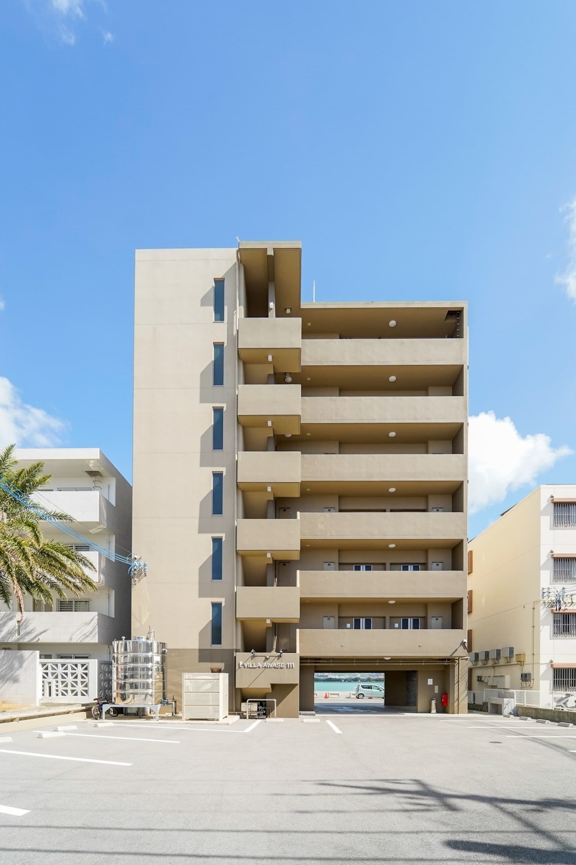 ヴィラ泡瀬１１１　＾