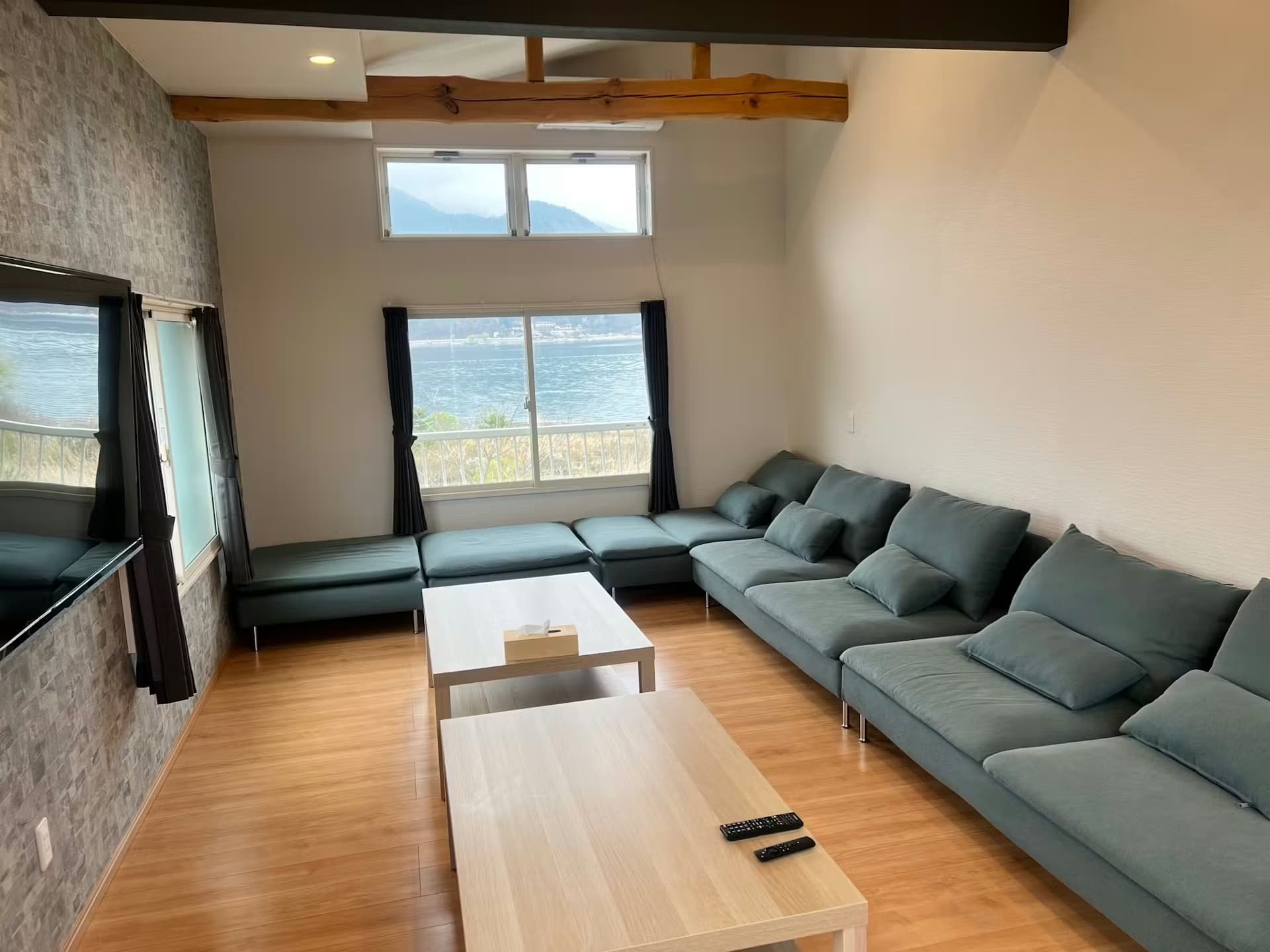 湖屋　ＴＲＩＢＥ　＾