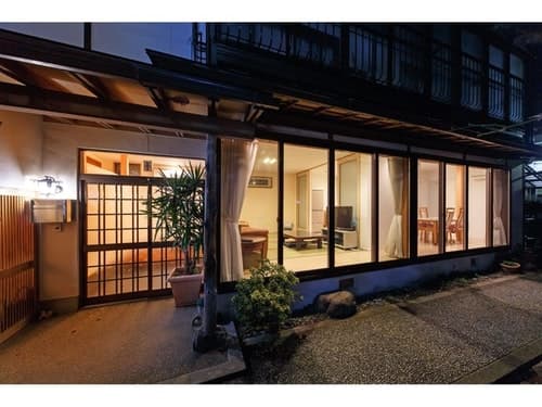 金澤　清蓮　Ｌｅ　ｌｏｔｕｓ　ｂｌｅｕ　＾