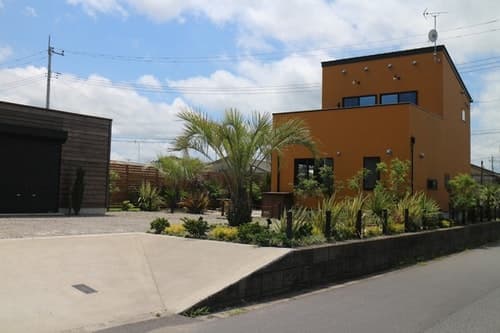 ｅａｓｔ　ｖｉｌｌａｇｅ　ｔｏｒａｍｉ　＾