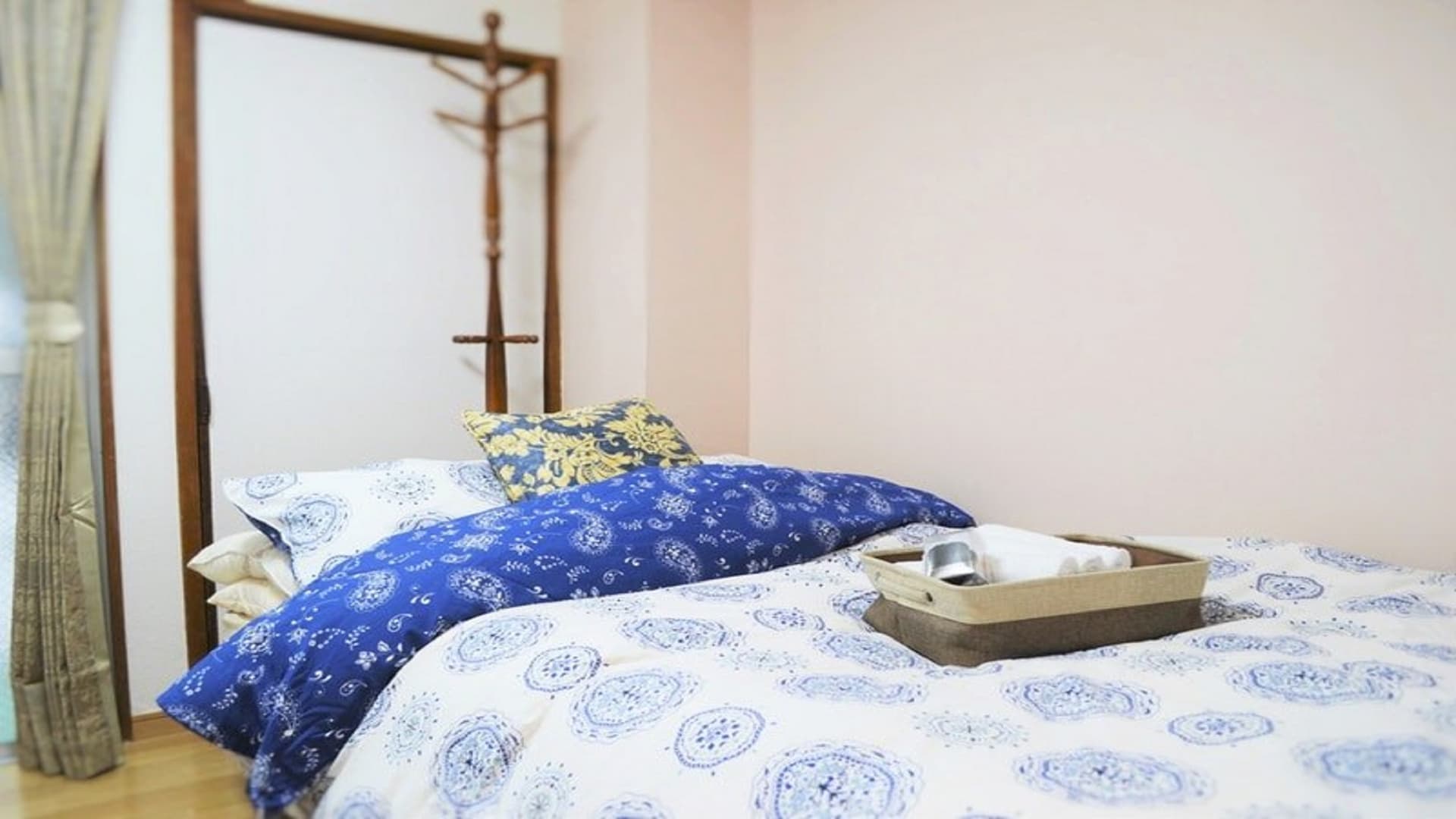 Urban Plaza BNB 'X1' ^