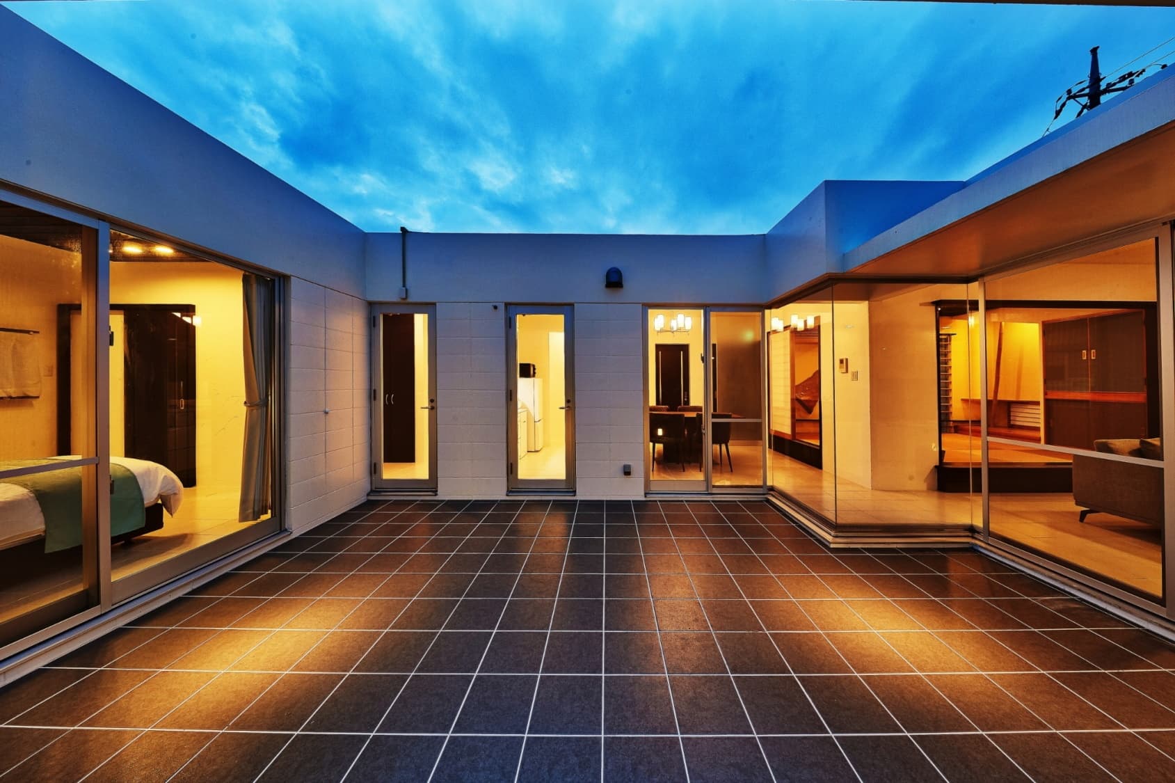 Ｓｋｙ　Ｖｉｌｌａ　Ｔｏｙｏｈａｒａ　＾