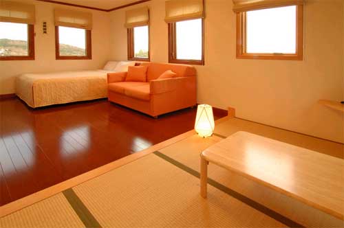 客室露天風呂付き　お部屋食で金目鯛を味わう宿　伊豆高原温泉　お宿　癒楽里ーゆらりー 2