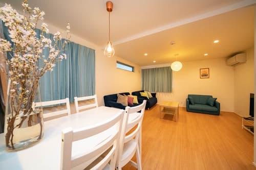 新築一軒家　２Ｆ３Ｆ部分貸し切り／民泊