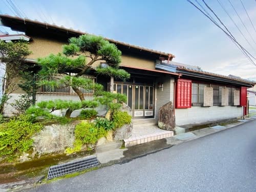【素泊まり・駐車場2台無料】海まで徒歩30秒|日本の古民家 ^