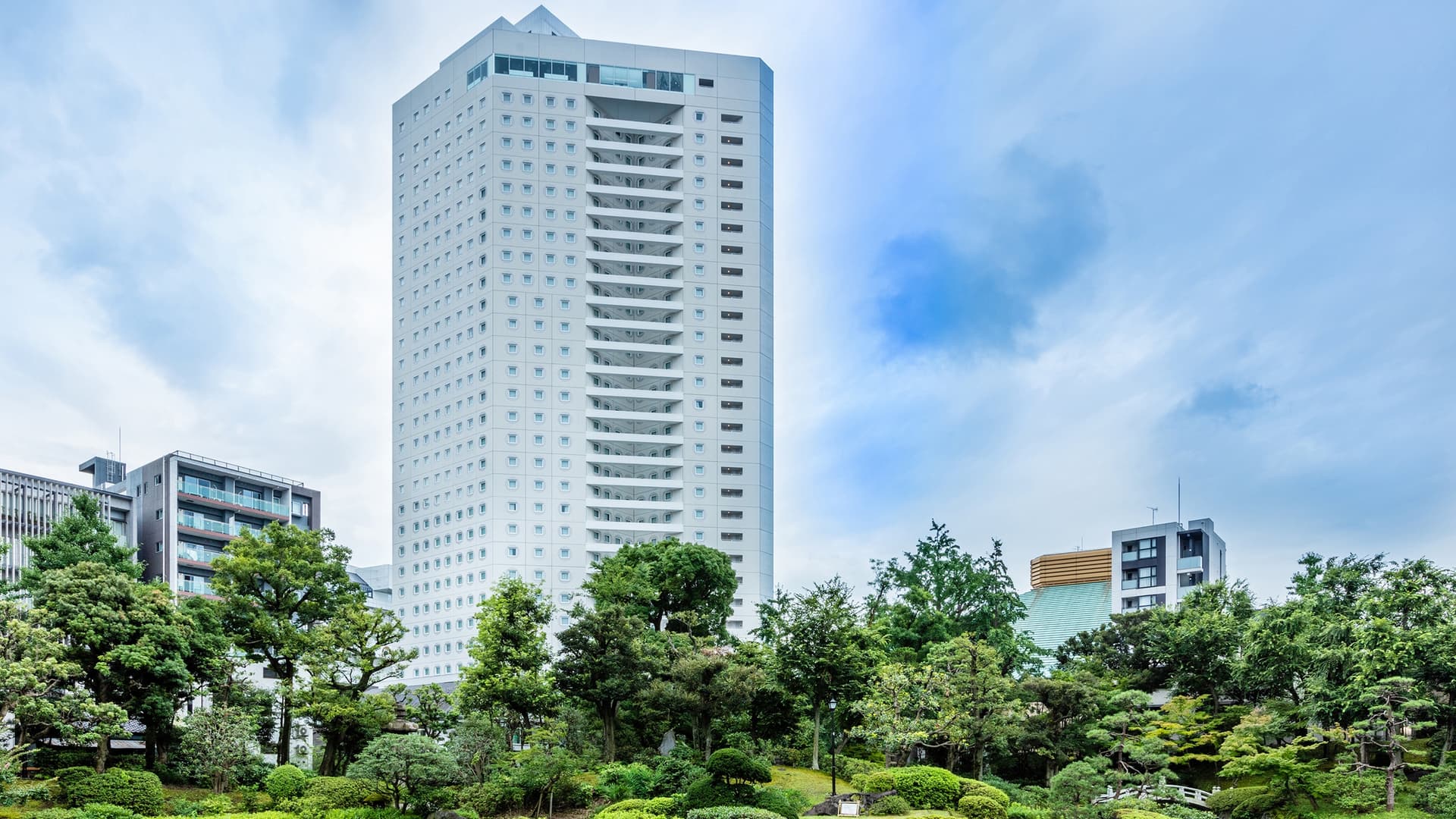 アパホテル＆リゾート〈両国駅前タワー〉（全室禁煙）