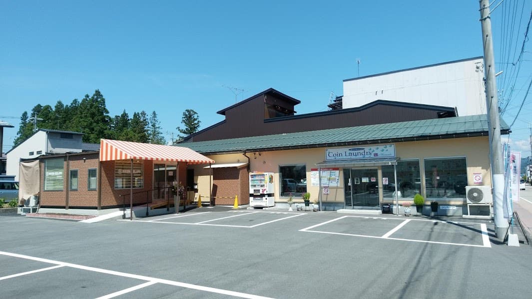 Househanasaki(ハウス花咲)