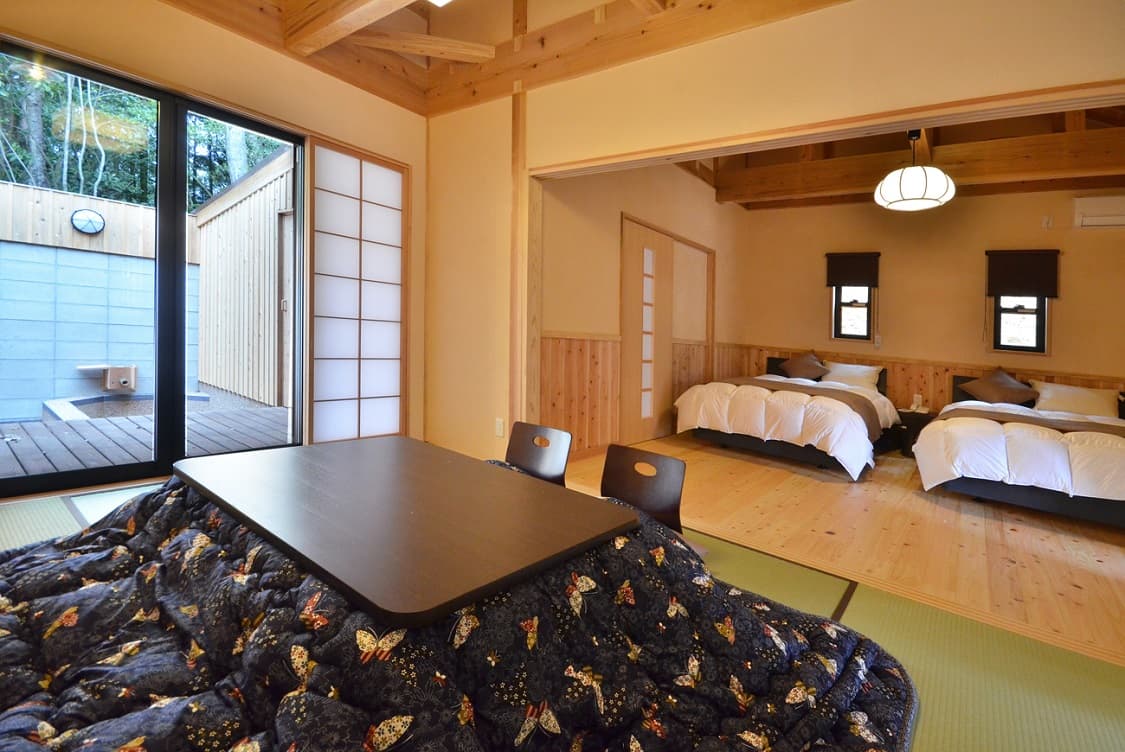 そのぎ茶温泉里山の湯宿　つわぶきの花 2