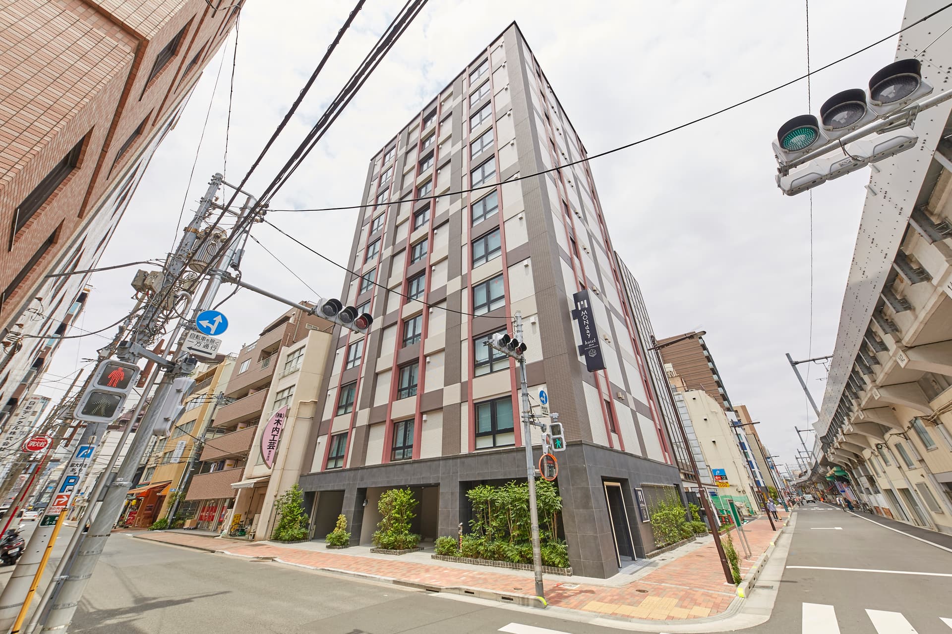 ＭＯＮｄａｙ　Ａｐａｒｔ　Ｐｒｅｍｉｕｍ　上野御徒町