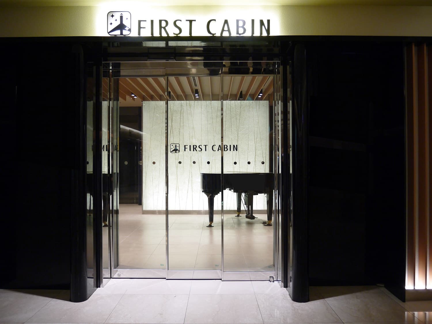FIRST CABIN(ファーストキャビン) 関西空港