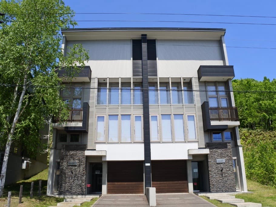 ホリデーニセコ シキコユキ