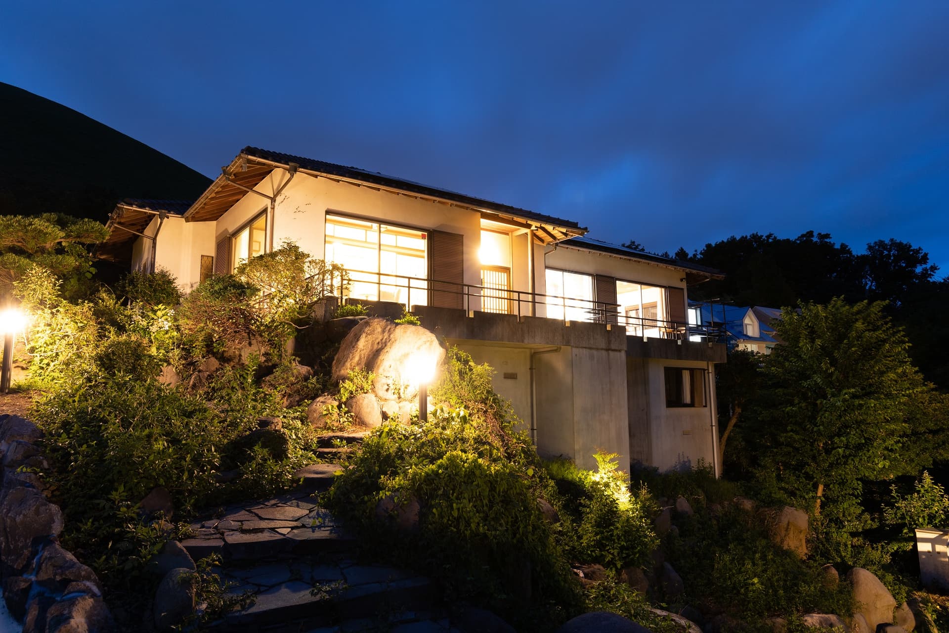 Ｒｅｓｏｒｔ　ｓｔａｙ　Ｂｏｗｅｎ〜伊豆高原〜