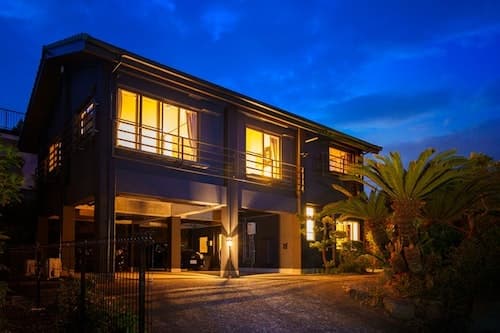 ＡＯ　ＮＯ　ＫＩＳＥＫＩ　奇跡の青い天然温泉☆貸し切り一軒家☆別府温泉／民泊