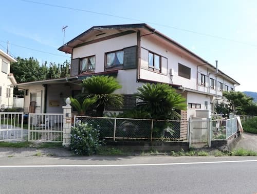 ペットさんと同室に泊まり一緒にお食事ができるペンション　アルバ　＾