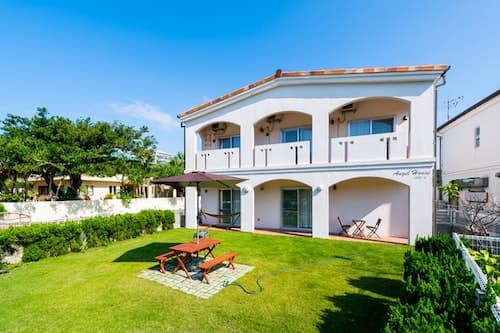 アネラニハウス沖縄　ビーチ１分☆１６０ｍ２広々高級戸建て　ＢＢＱ＆花火　＾