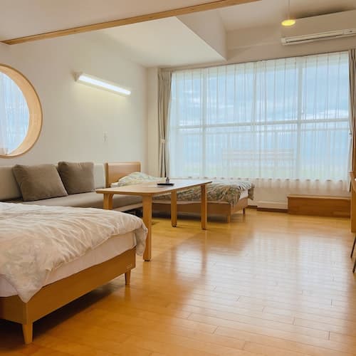 Ｐｒｉｍｉｔｉｖｅ　ｈｕｔ　夏海の家　＾