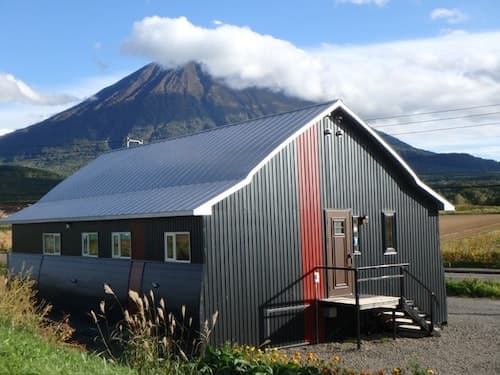 レンタルルームなり田 ^